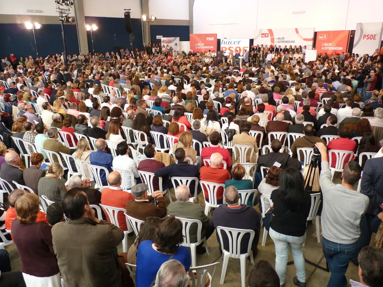 Clash Between Bayern and PSG Restaged - Entertainment Events Thrive in Frankfurt